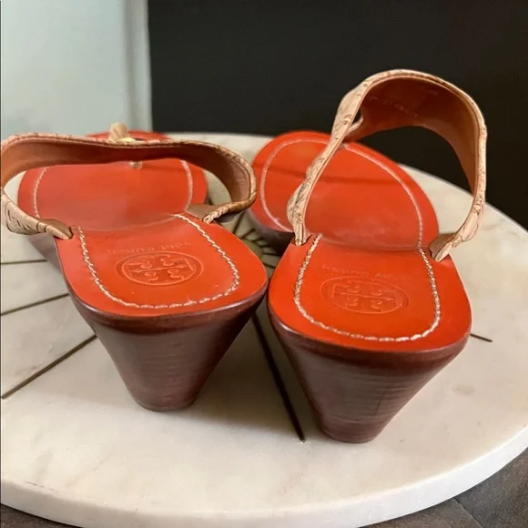 🛑 1 hour sale. Tory Burch, size 9.5, Cork & Gold Wedge Sandals, EUC - Picture 6 of 10